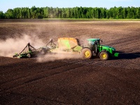 На поддержку аграриев в период посевной кампании Правительство Ульяновской области направляет 200 млн рублей